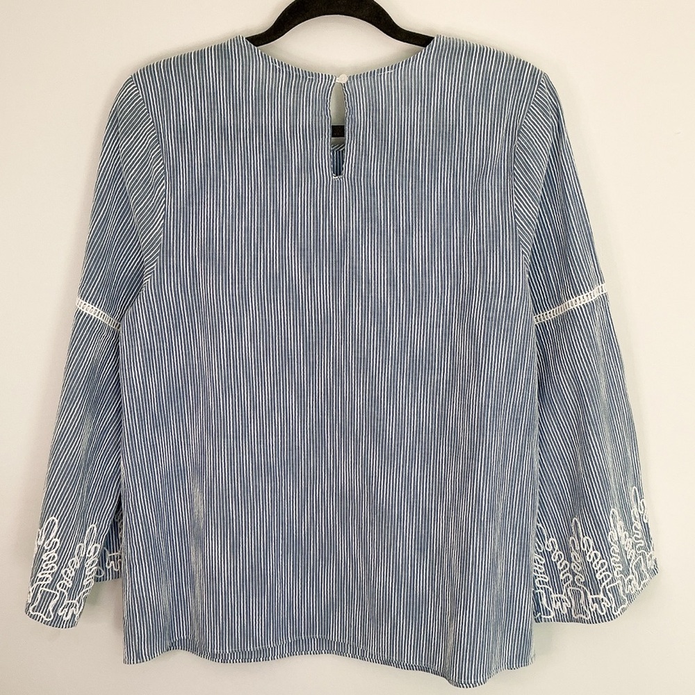 Stella & Dot Knit Top Smocked Ruffle Sleeve T Shirt White - Picture 2 of 4